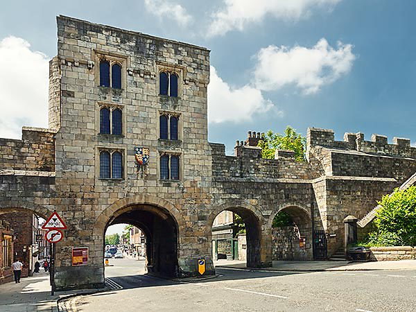 York City Walls parking
