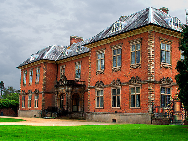 Newport-Tredegar-House-City-Attraction